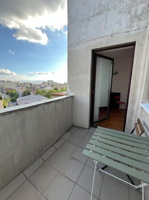 Downtown Unirii Square Private Economy Rooms With Shared Amenities Bucureşti Exterior foto